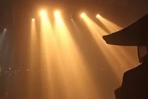 港口悬疑剧第七码头的信封面海报